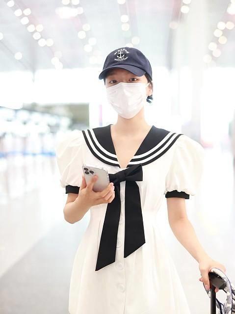 泡袖服装的穿搭要点球盟会网页登录泡